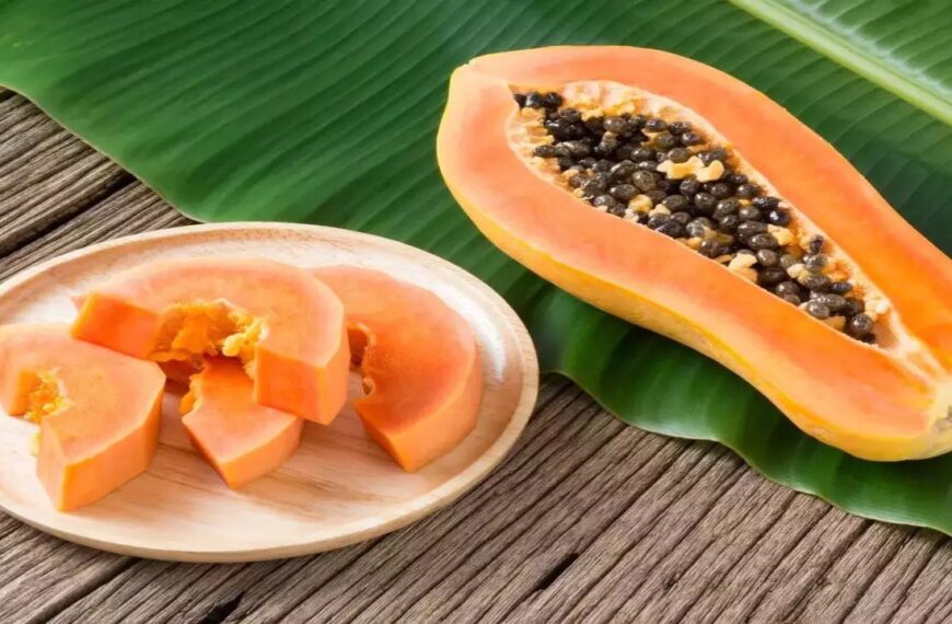 Papaya Side Effects: When This Healthy Fruit Becomes Dangerous!