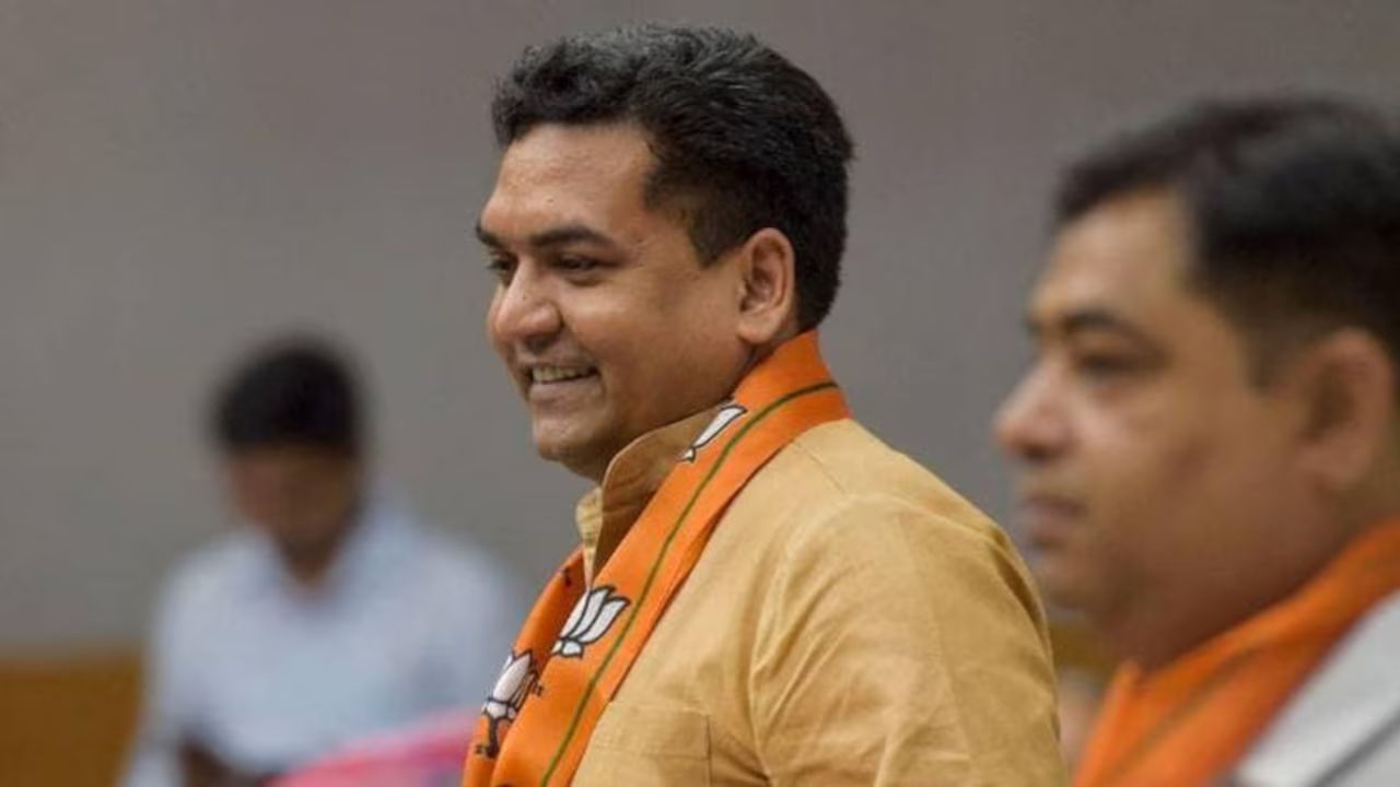 High court issues notice on Kapil Mishra's petition, refuses to stay hearing