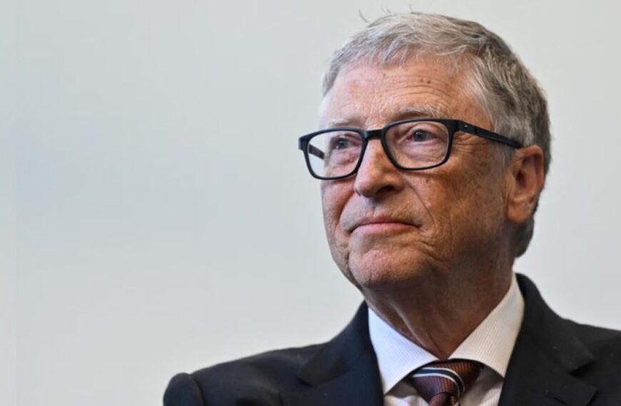 Bill Gates praised India's technological progress, expressed hope that it will become a developed nation by 2047