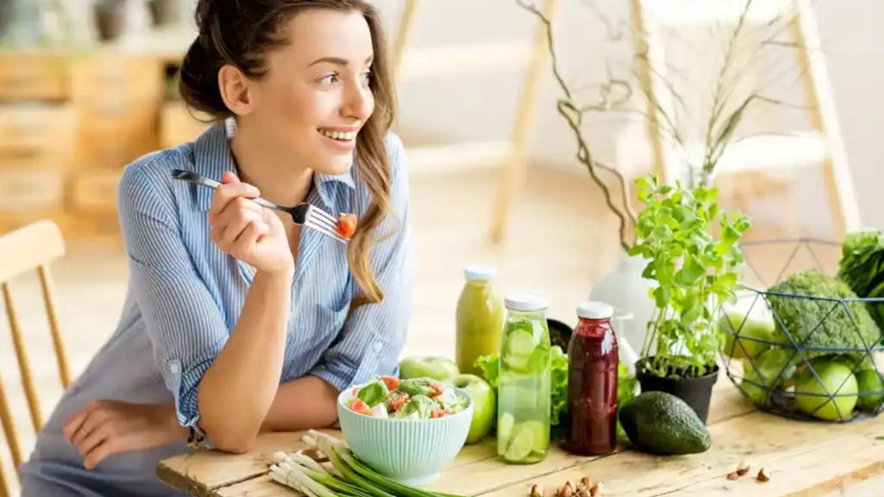 Infertility from Overeating: Uncontrolled eating can reduce fertility, know the solution