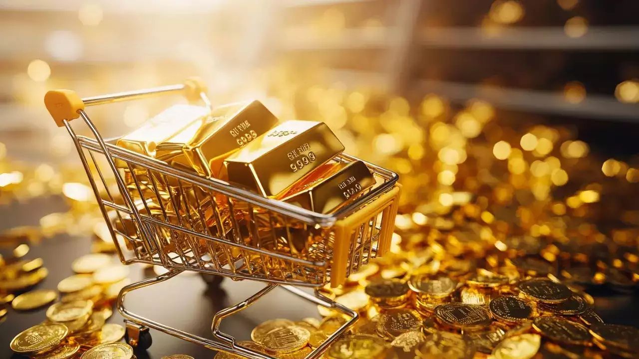 Gold Rate Today: Gold and silver prices fall, know today's gold rate