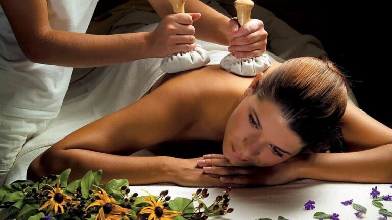 Ayurvedic Potli Therapy: पोटली थेरेपी से जुड़ी वो बातें जो आज भी राजघरानों की विरासत बनकर हैं जिंदा