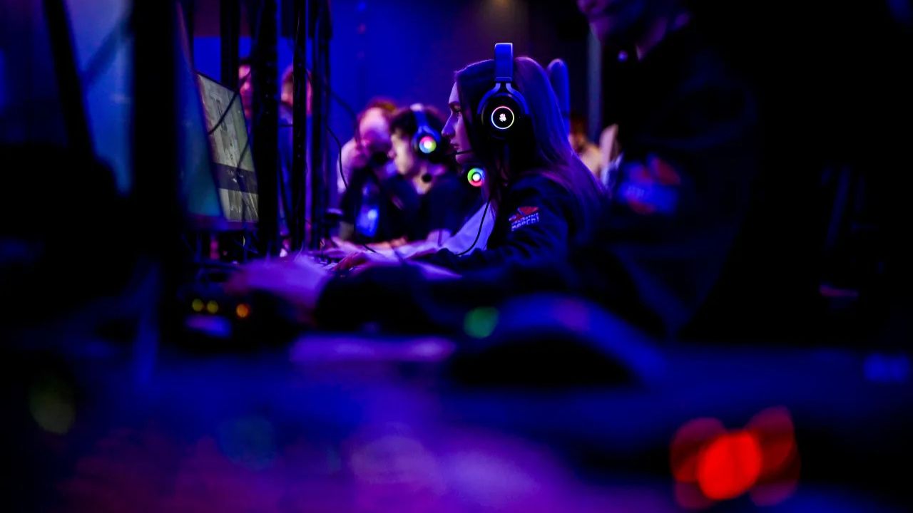 Reliance enters Indian gaming market! What is the new era of e-sports starting?