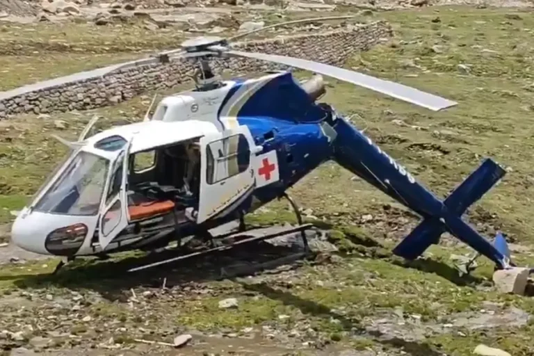 An air ambulance crash-landed during its approach to Kedarnath